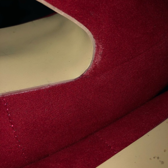 Red High Heals!! - Picture 4 of 5